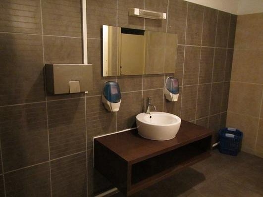 lounge-restaurant-s-bathrooms.jpg