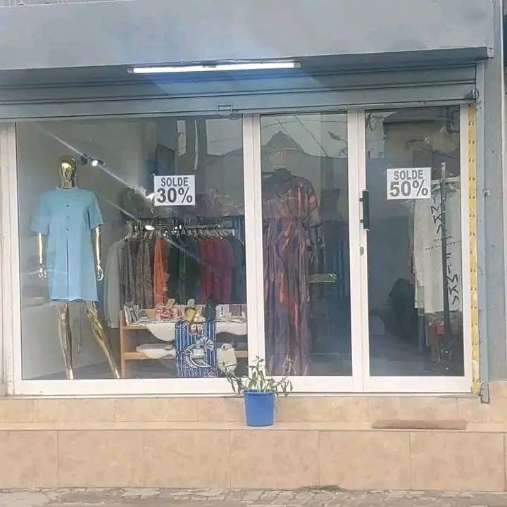 BOUTIQUE À LOUER