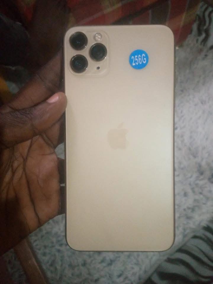 IPHONE 11 PRO MAX