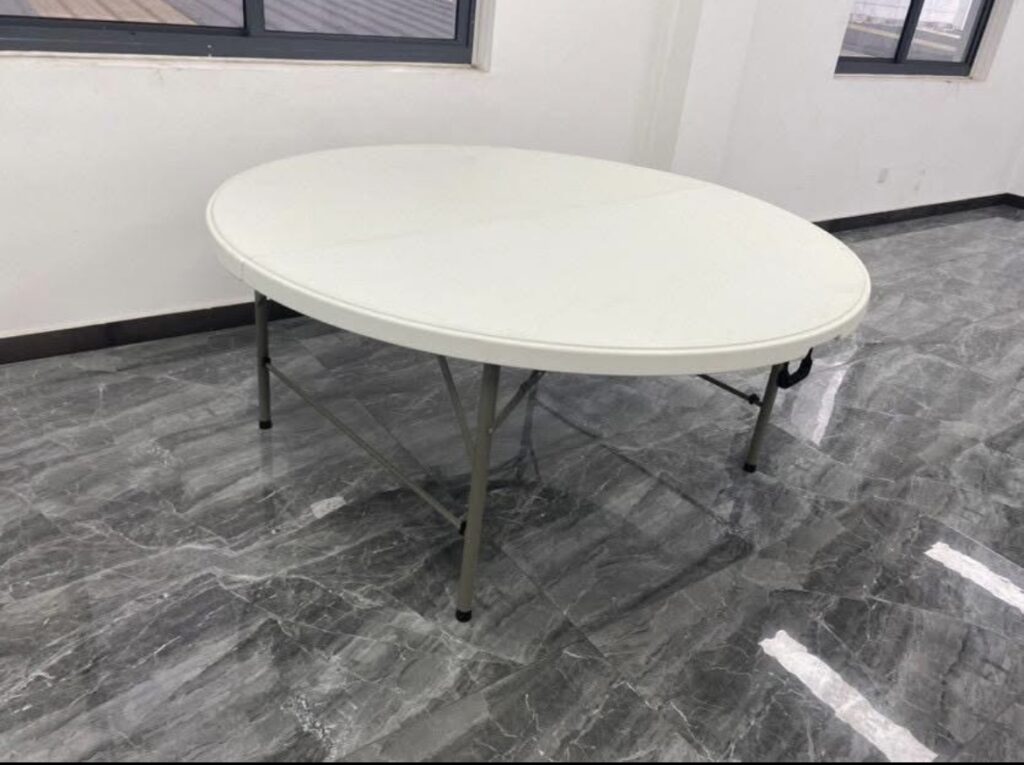 TABLE DE CÉRÉMONIE